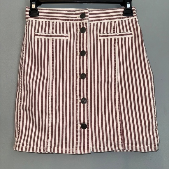 EUC Madewell Stretch Denim Straight Mini Skirt in Luca Stripe Size 23 - Picture 3 of 9